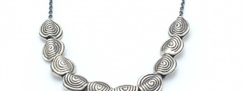 spiral-necklace-closeup