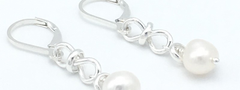 Infinity-Pearl-Earrings