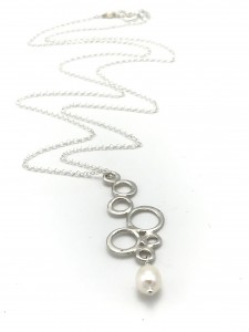 White-Pearl-bubbly-necklace