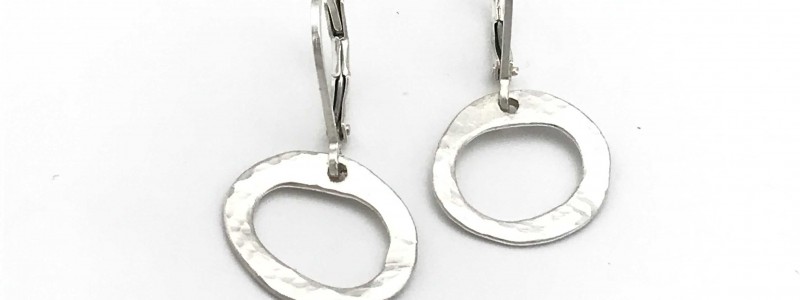 Hammered-oval-earrings