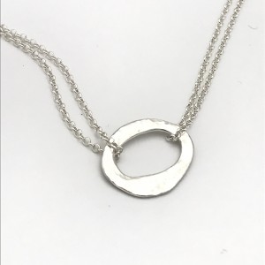 Hammered-oval-necklace
