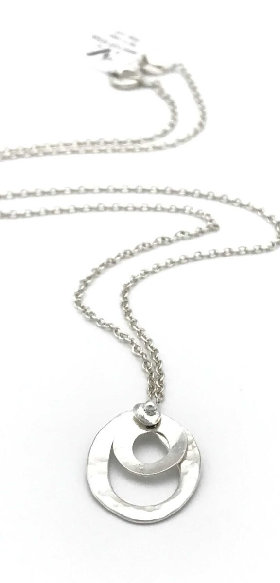 Oval-Circle-necklace