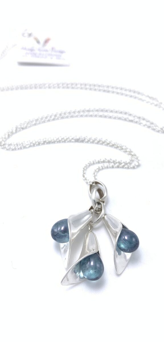 Calla-lily-water-necklace