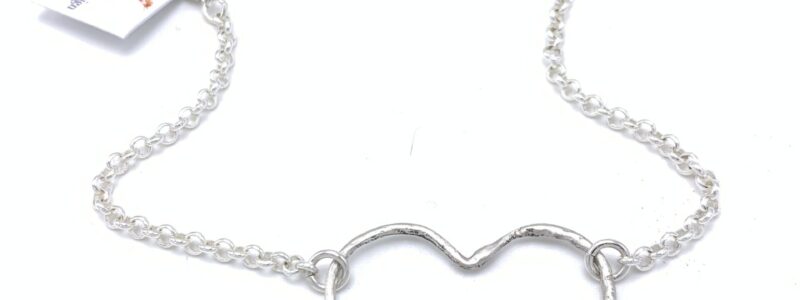 Minimalist-Rustic-Heart-bracelet