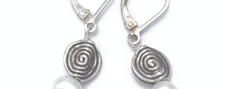 Spiral-pearl-earrings